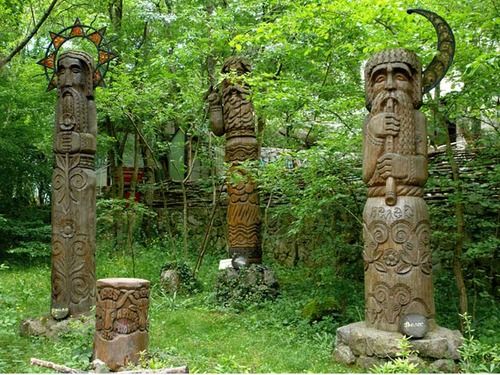 Lithuania: Hill of Witches