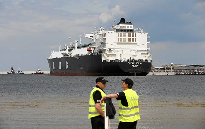 Politics Ahead of Profit: Poland Inks 5-Year US LNG Deal, Sidelines Russia