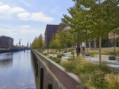 Hamburg opens a new green waterfront route in Harburg